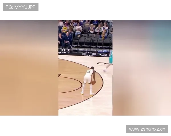 里德·谢泼德非库里式无球跑位 更靠挡拆制造空位